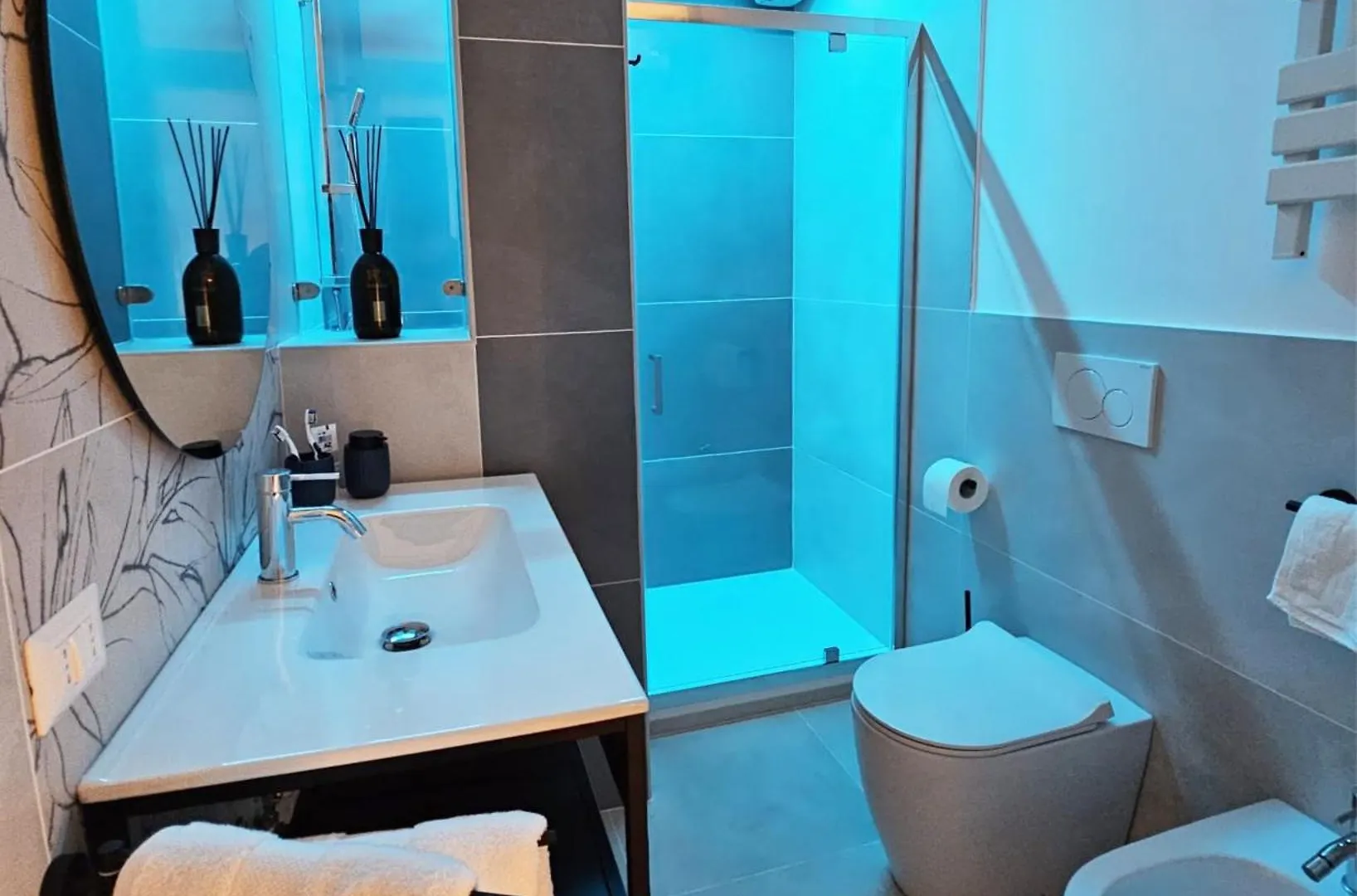 B&B Domus Teano Luxury Rooms Rome Bed & Breakfast